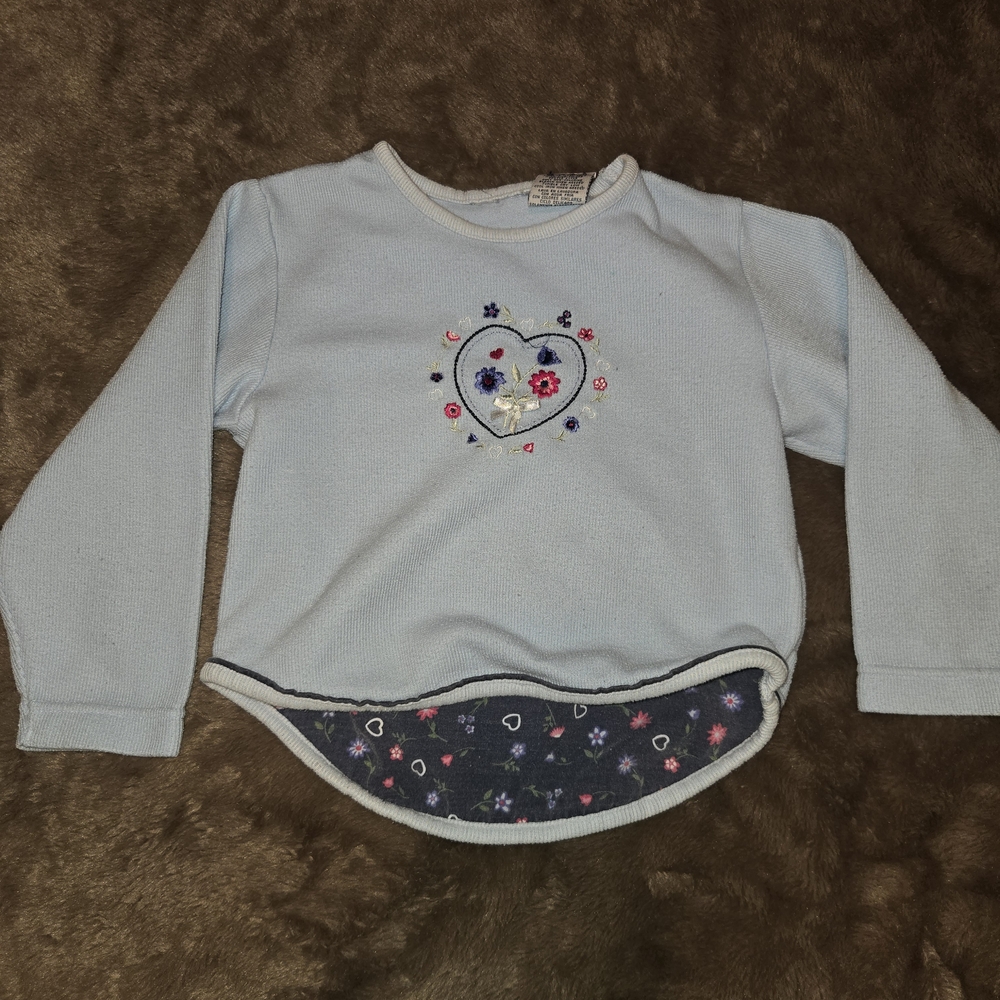 Girls' Light Blue Heart Embroidered Long-Sleeve Top